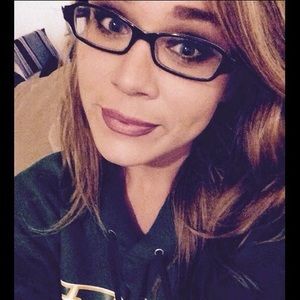 Meet your Posher, Mikel-anne